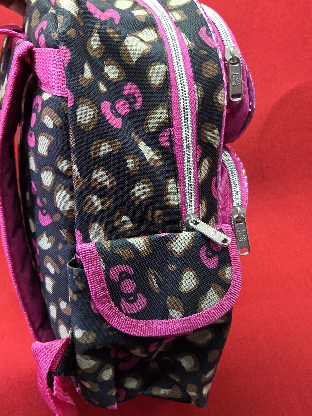 Hello Kitty Backpack - Picture 2 of 3